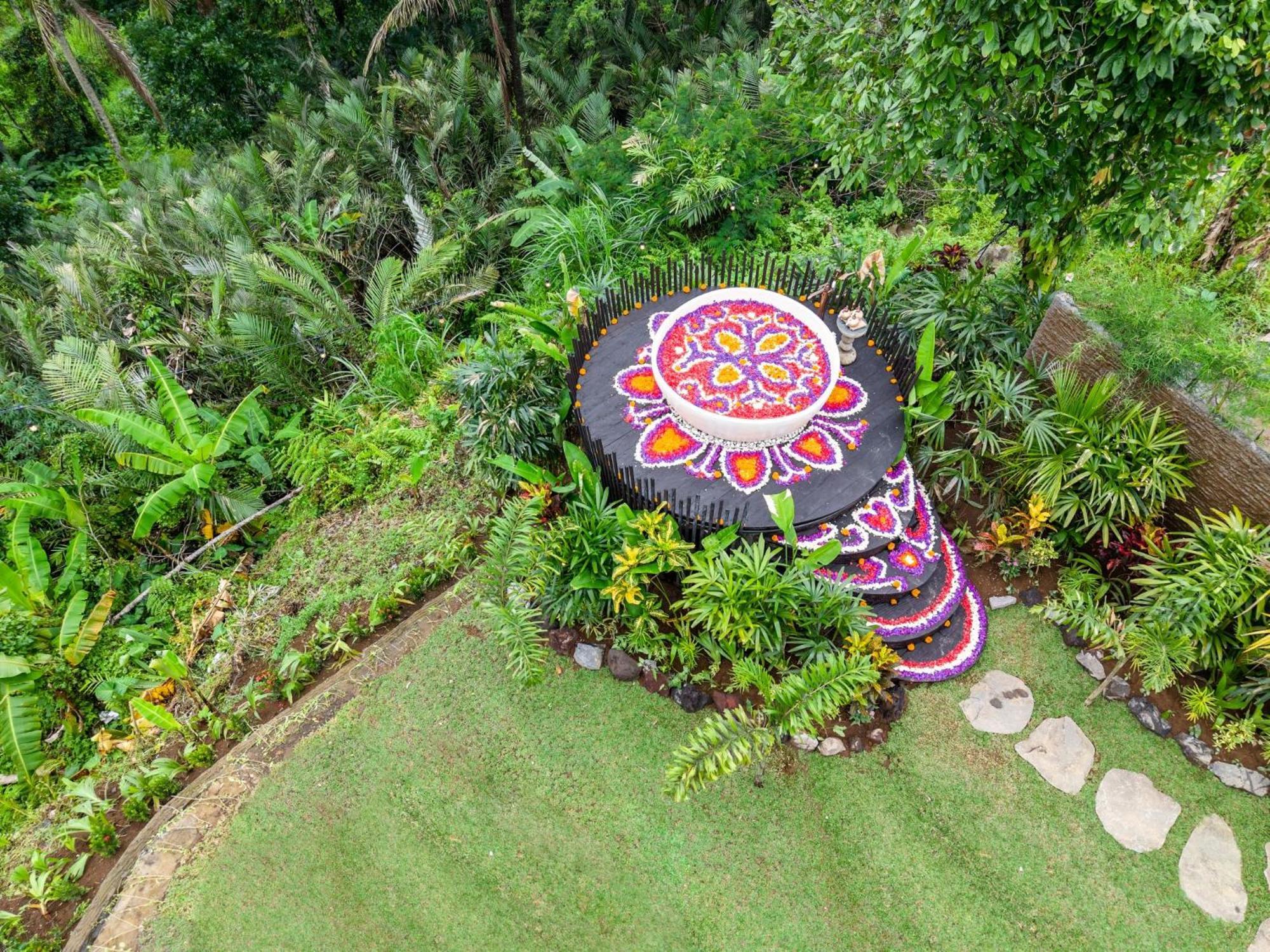 Magic Hills Bali - Magical Eco-Luxury Lodge Selat ภายนอก รูปภาพ