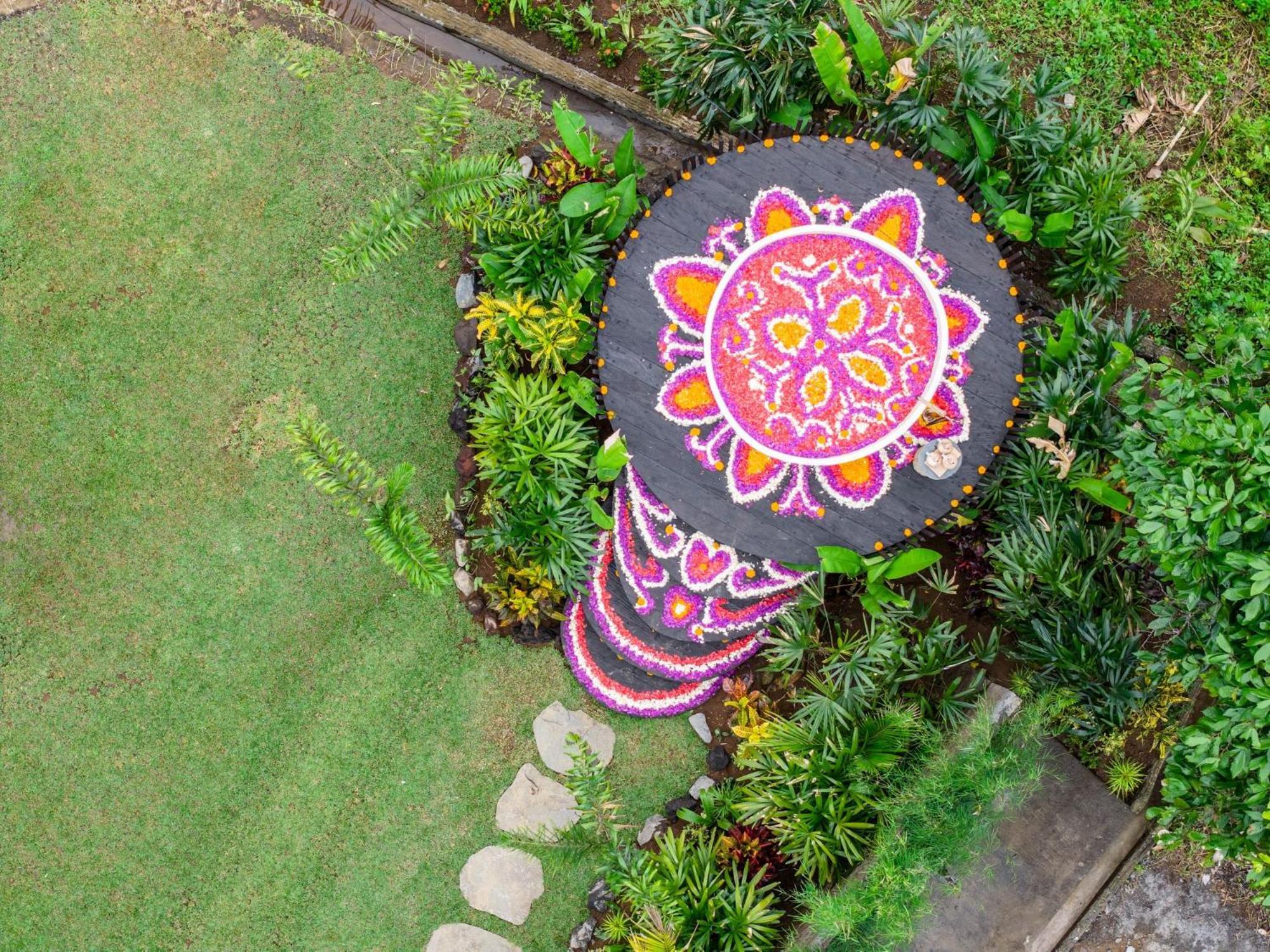 Magic Hills Bali - Magical Eco-Luxury Lodge Selat ภายนอก รูปภาพ